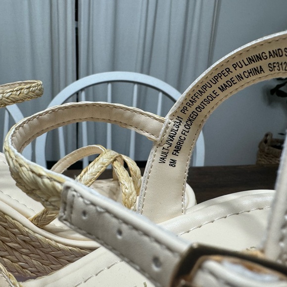 New Madden Girl Platform Sandals Size 8 - Picture 2 of 5